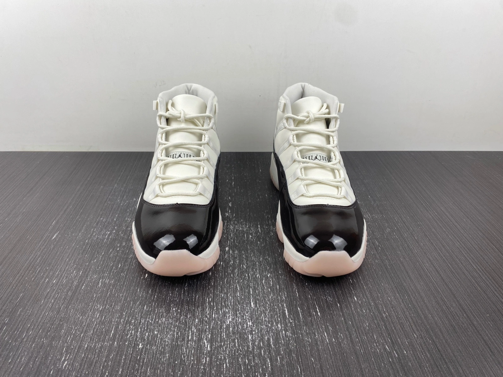 Air Jordan 11 WMNS 