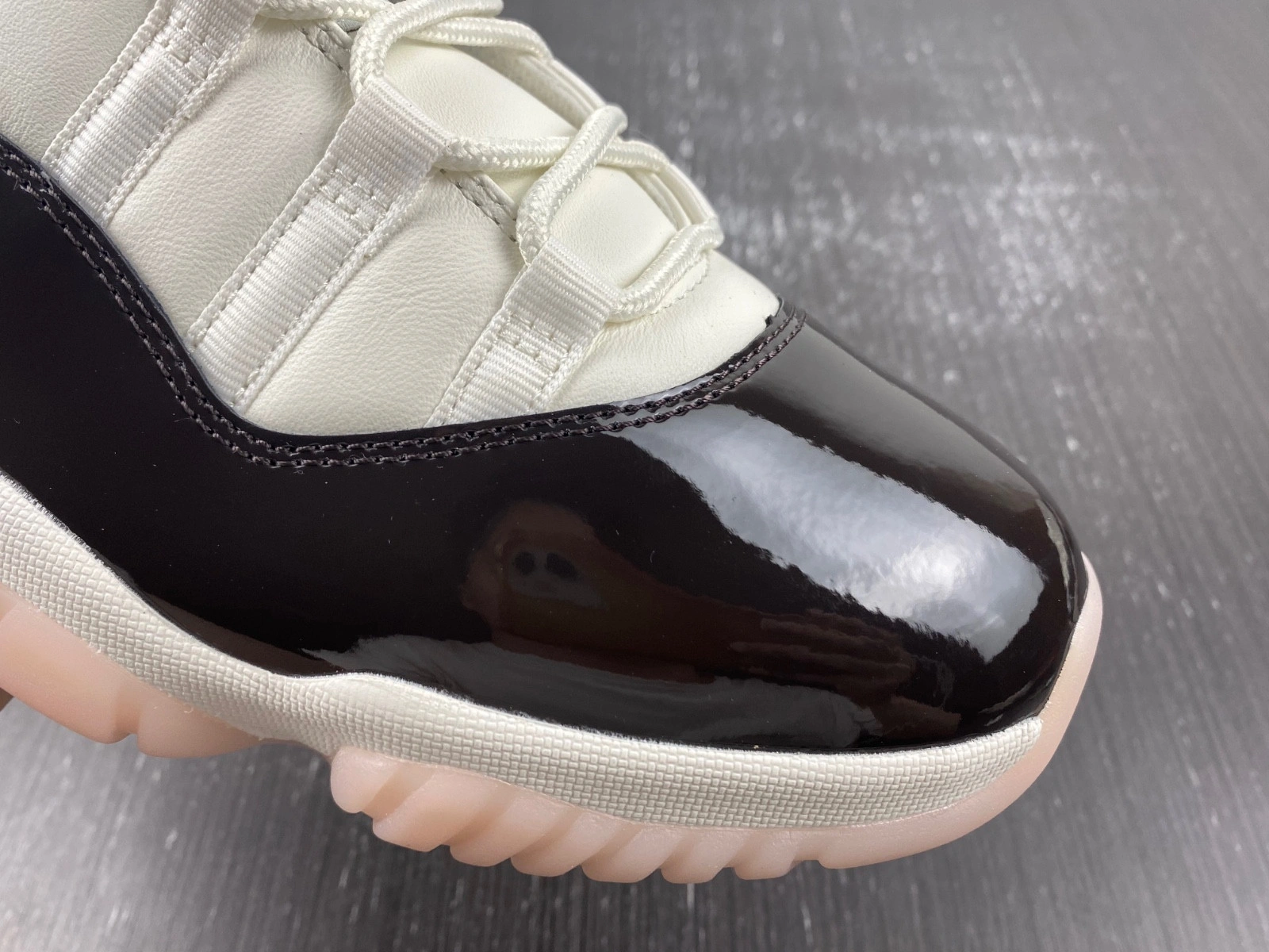Air Jordan 11 WMNS 