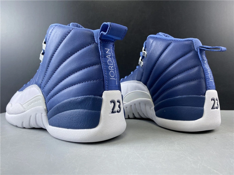 Air Jordan 12 130690-404