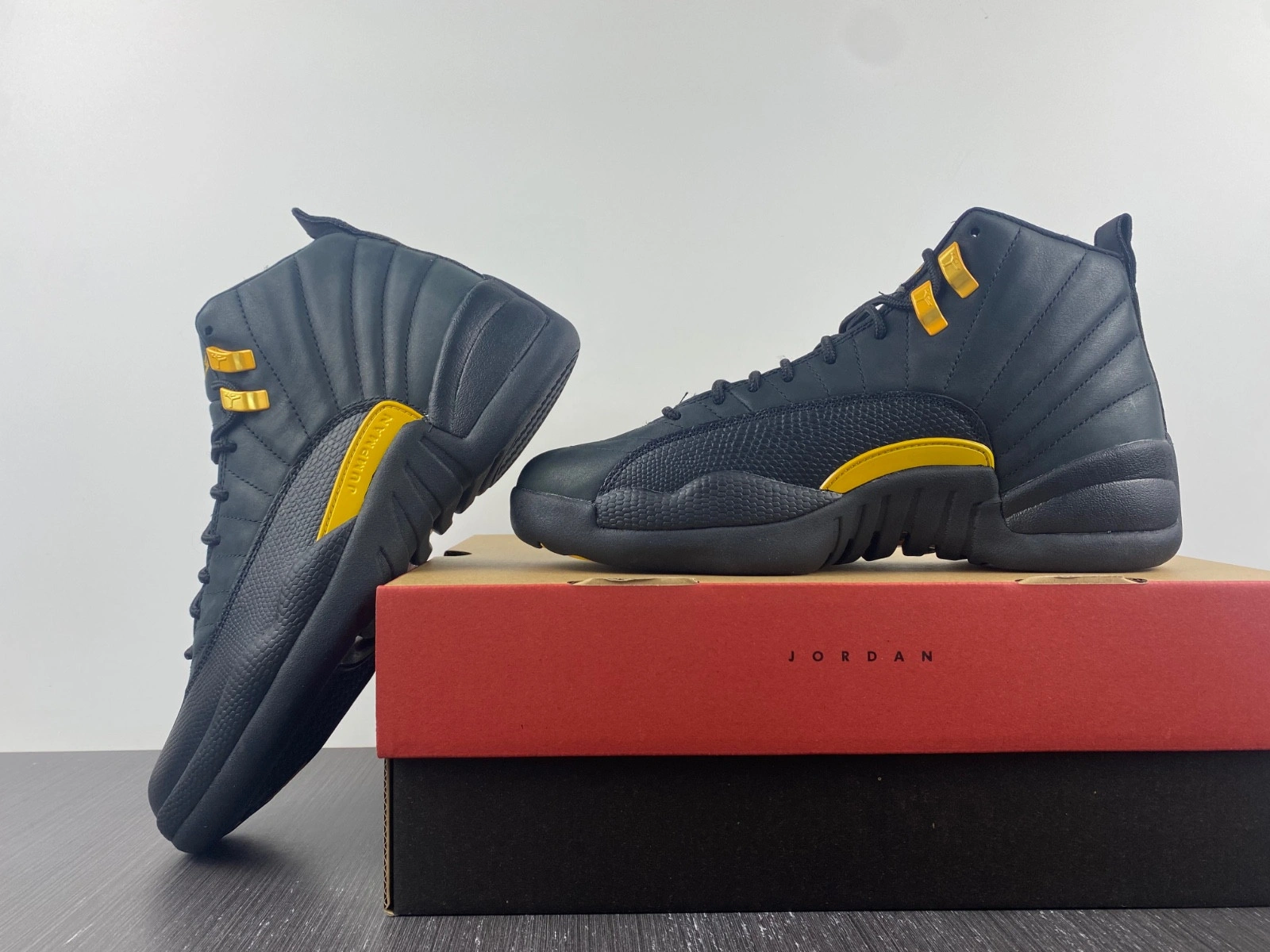 Air Jordan 12 “Black Taxi”  CT8013-071