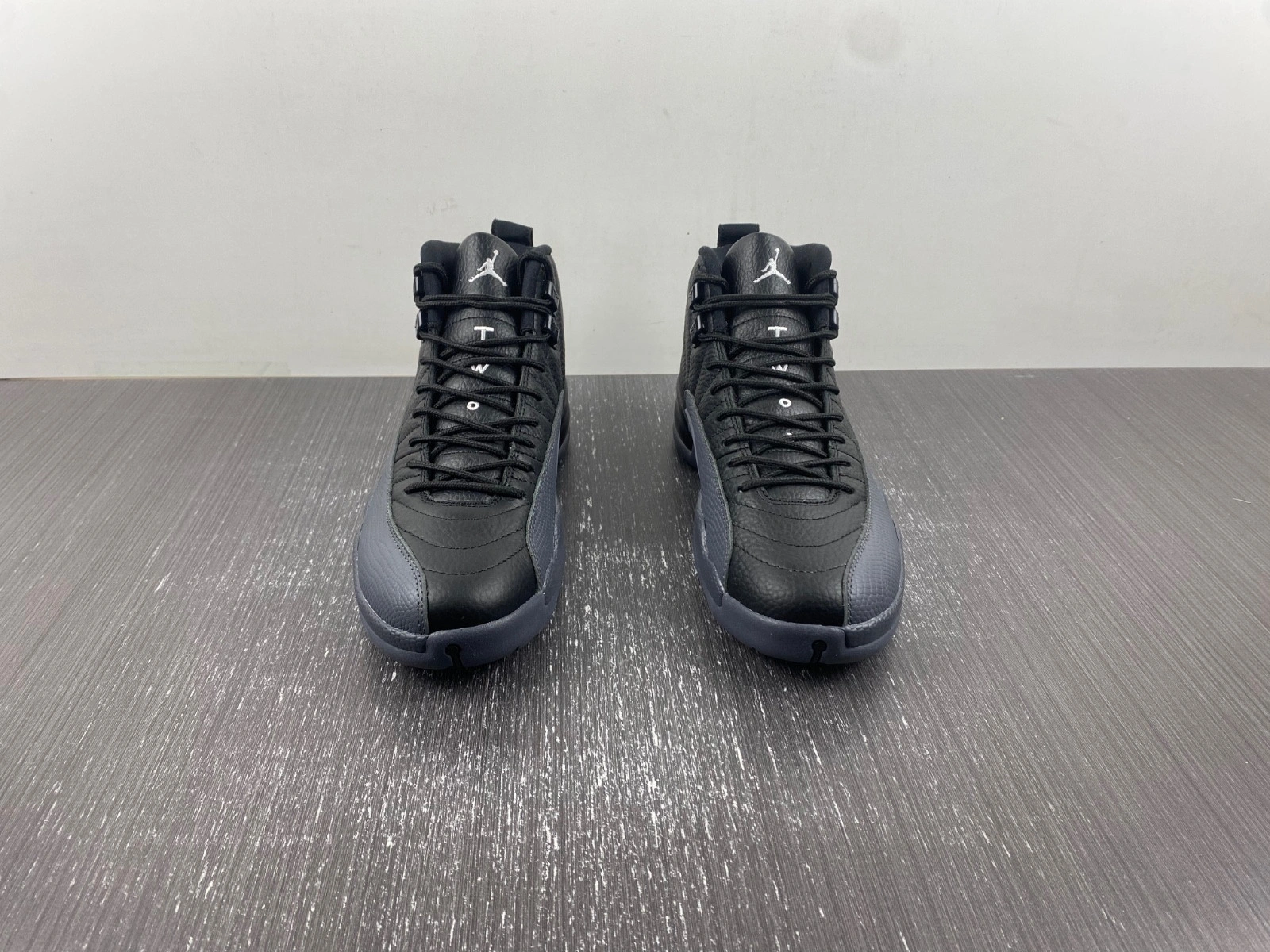 Air Jordan 12 Black Wolf Grey CT8013-019