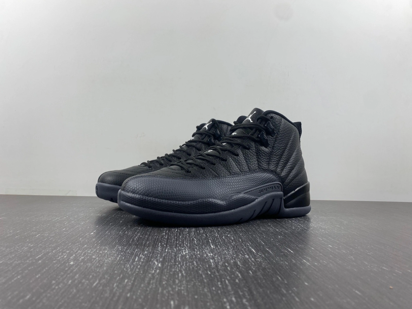 Air Jordan 12 Black Wolf Grey CT8013-019