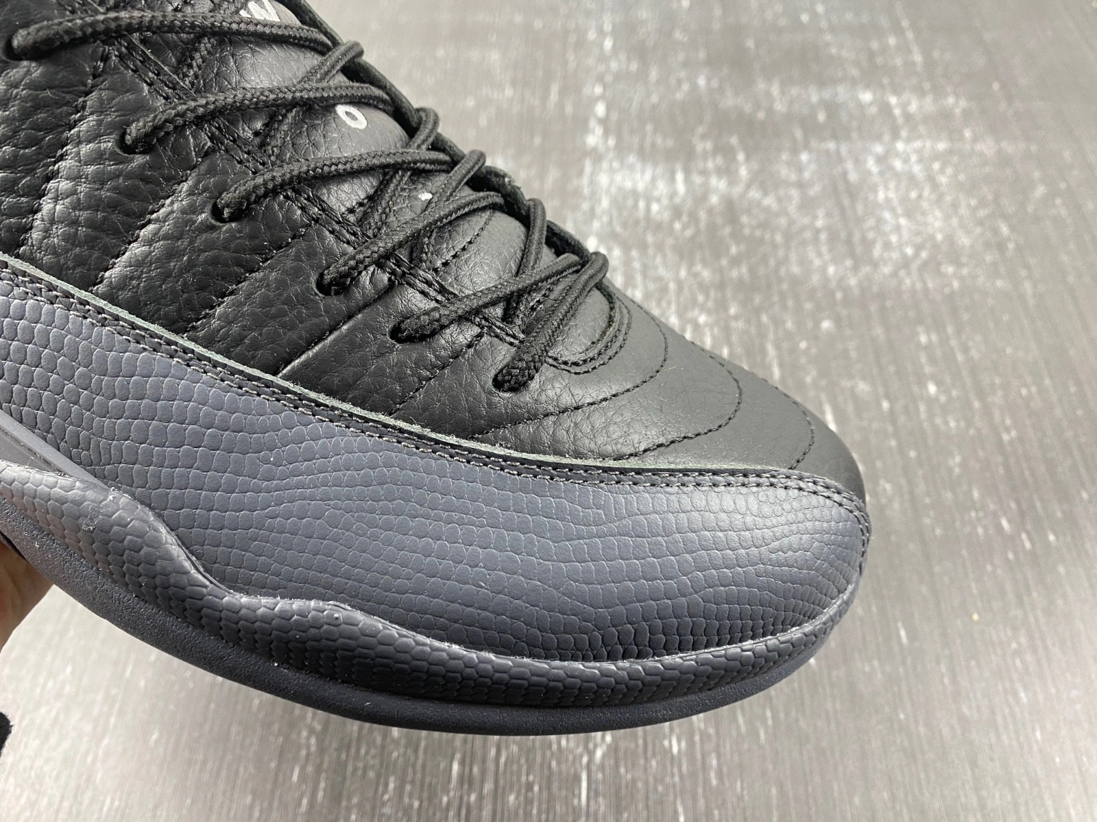 Air Jordan 12 Black Wolf Grey CT8013-019