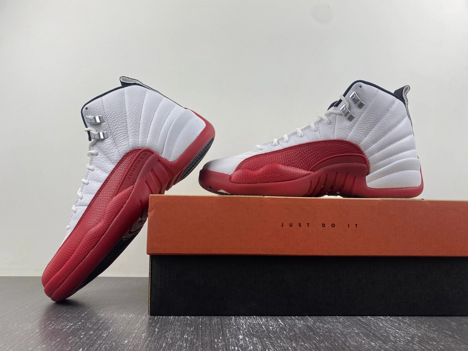 Air Jordan 12 Cherry CT8013-116