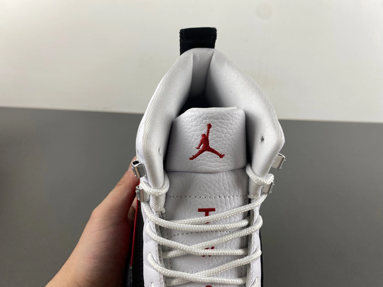 Air Jordan 12 Red Taxi CT8013-162