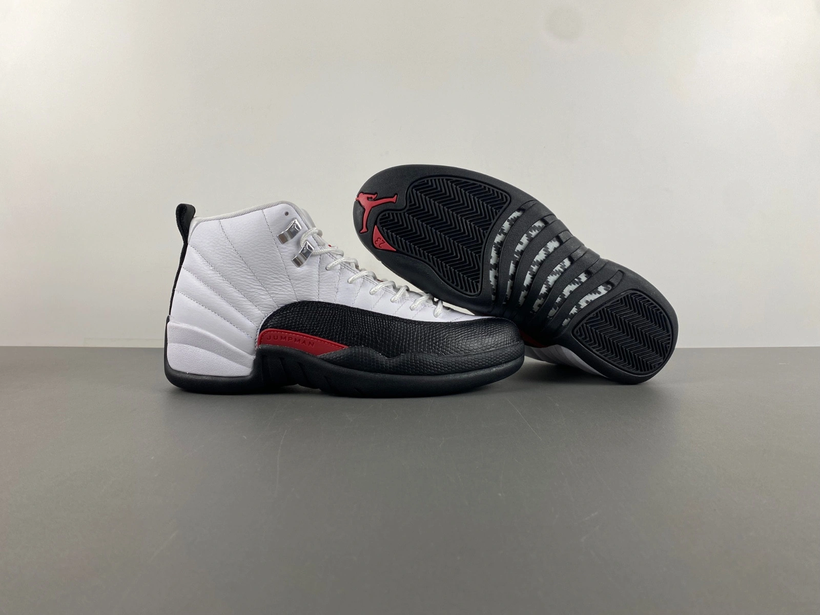 Air Jordan 12 Red Taxi CT8013-162