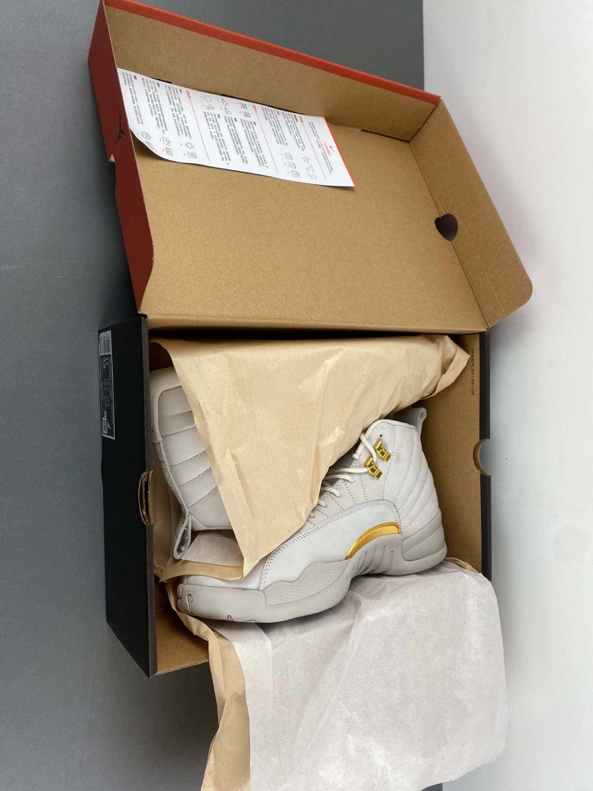 Air Jordan 12 WMNS 