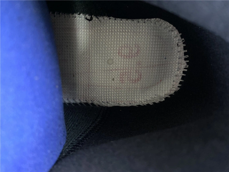 Air Jordan 13 Retro “Hyper Royal“  414571-040