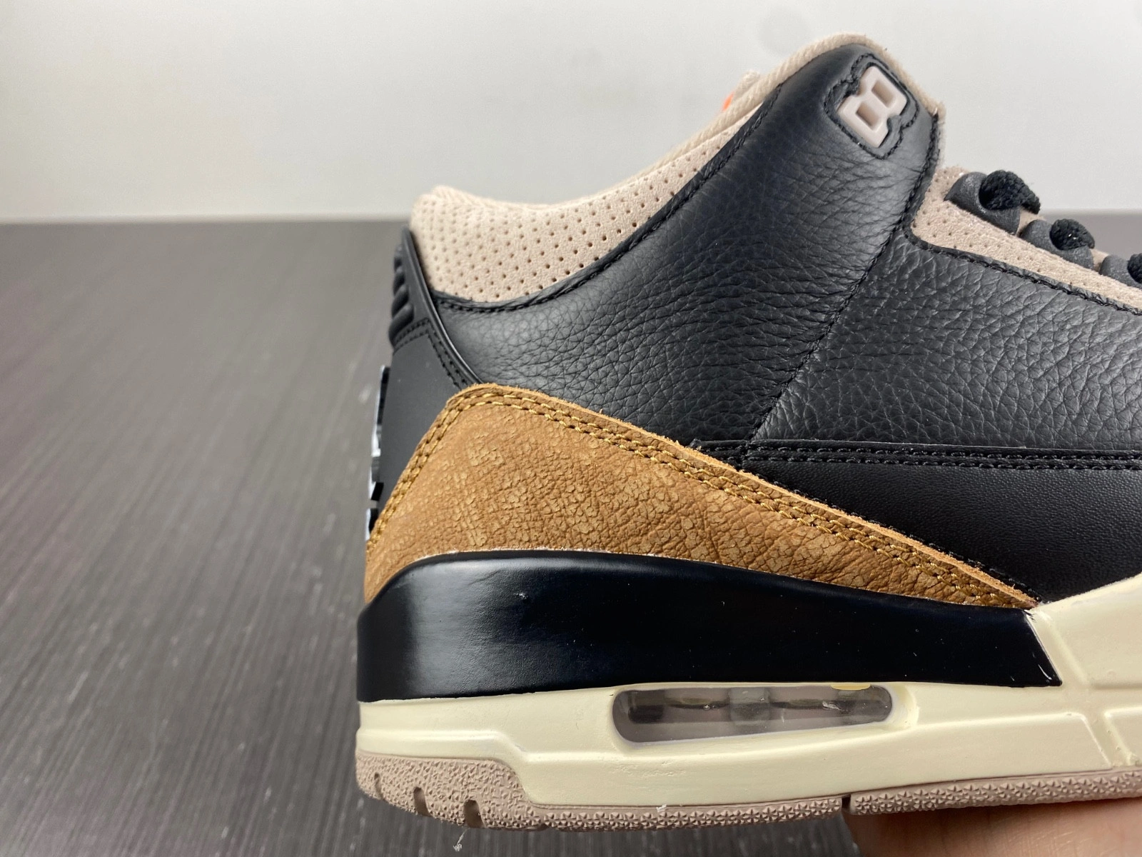 Air Jordan 3 Desert Cement CT8532-008