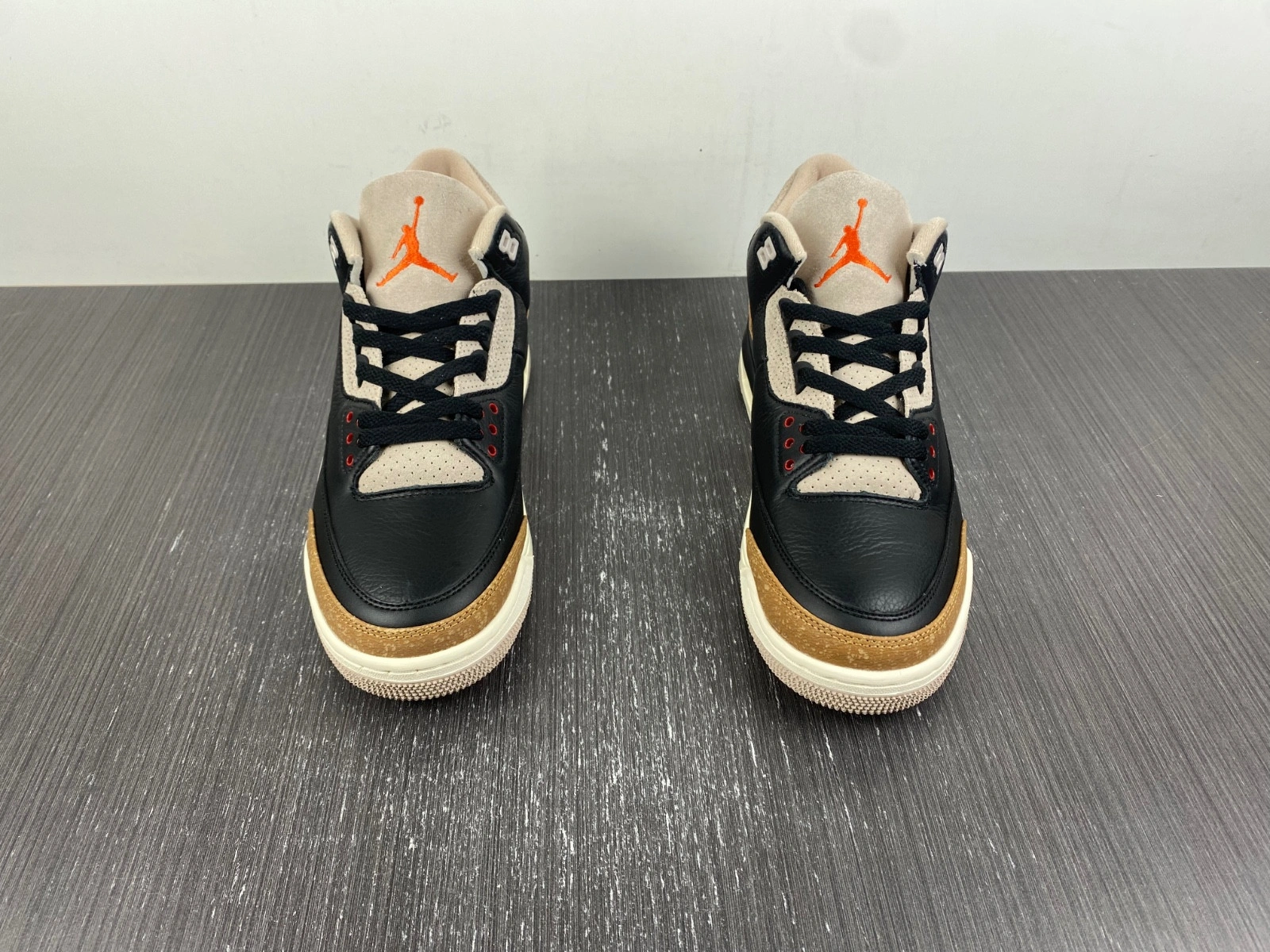 Air Jordan 3 Desert Cement CT8532-008