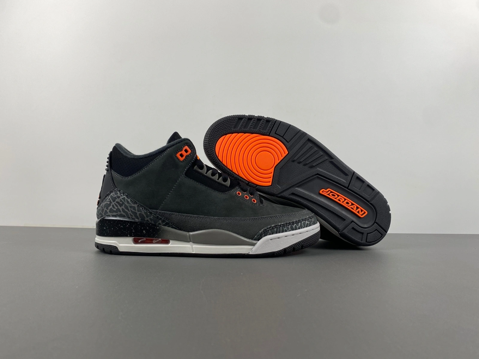Air Jordan 3 “Fear”  CT8532-080