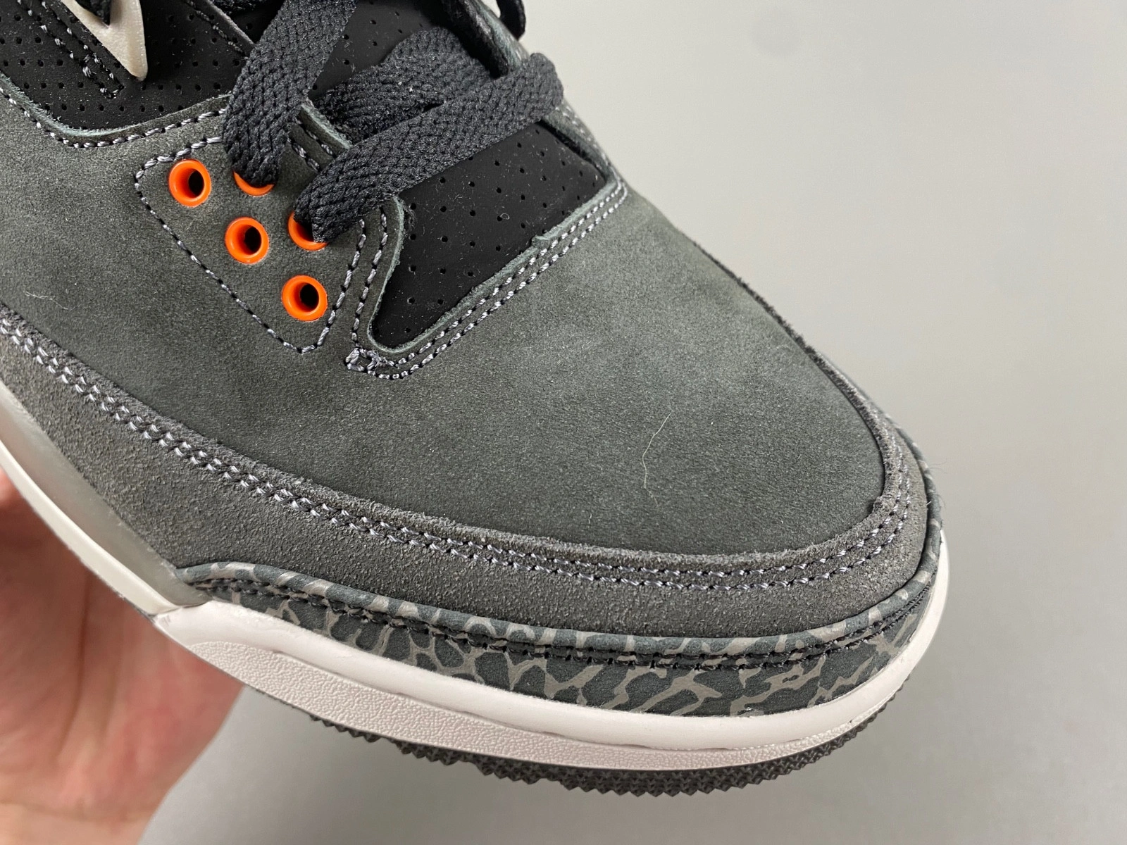Air Jordan 3 “Fear”  CT8532-080