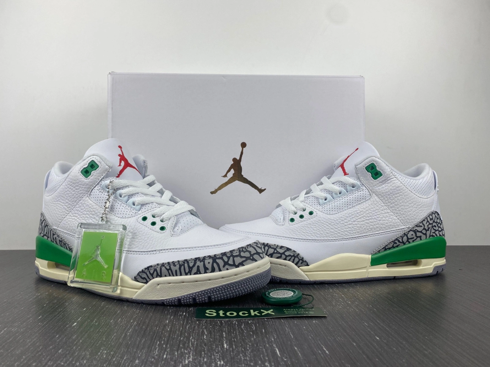 Air Jordan 3 Lucky Green WMNS CK9246-136