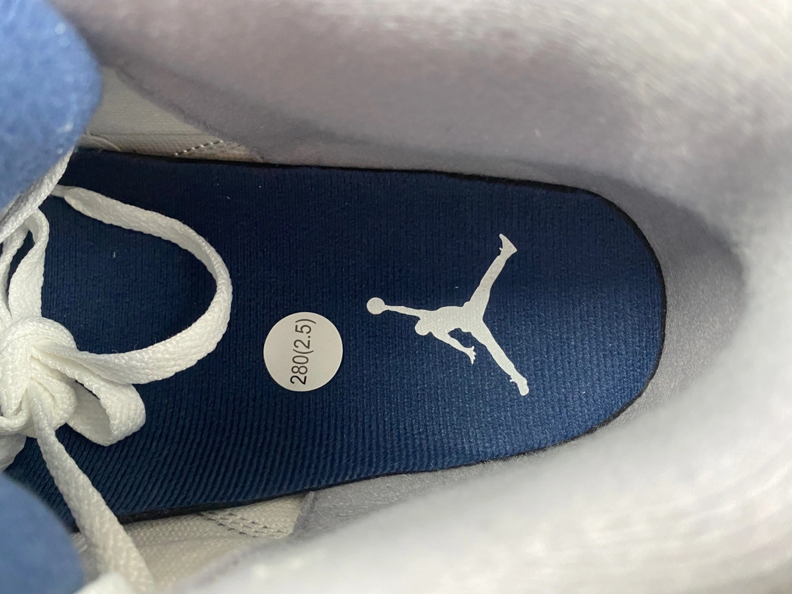 Air Jordan 3 “Midnight Navy”  CT8532-140