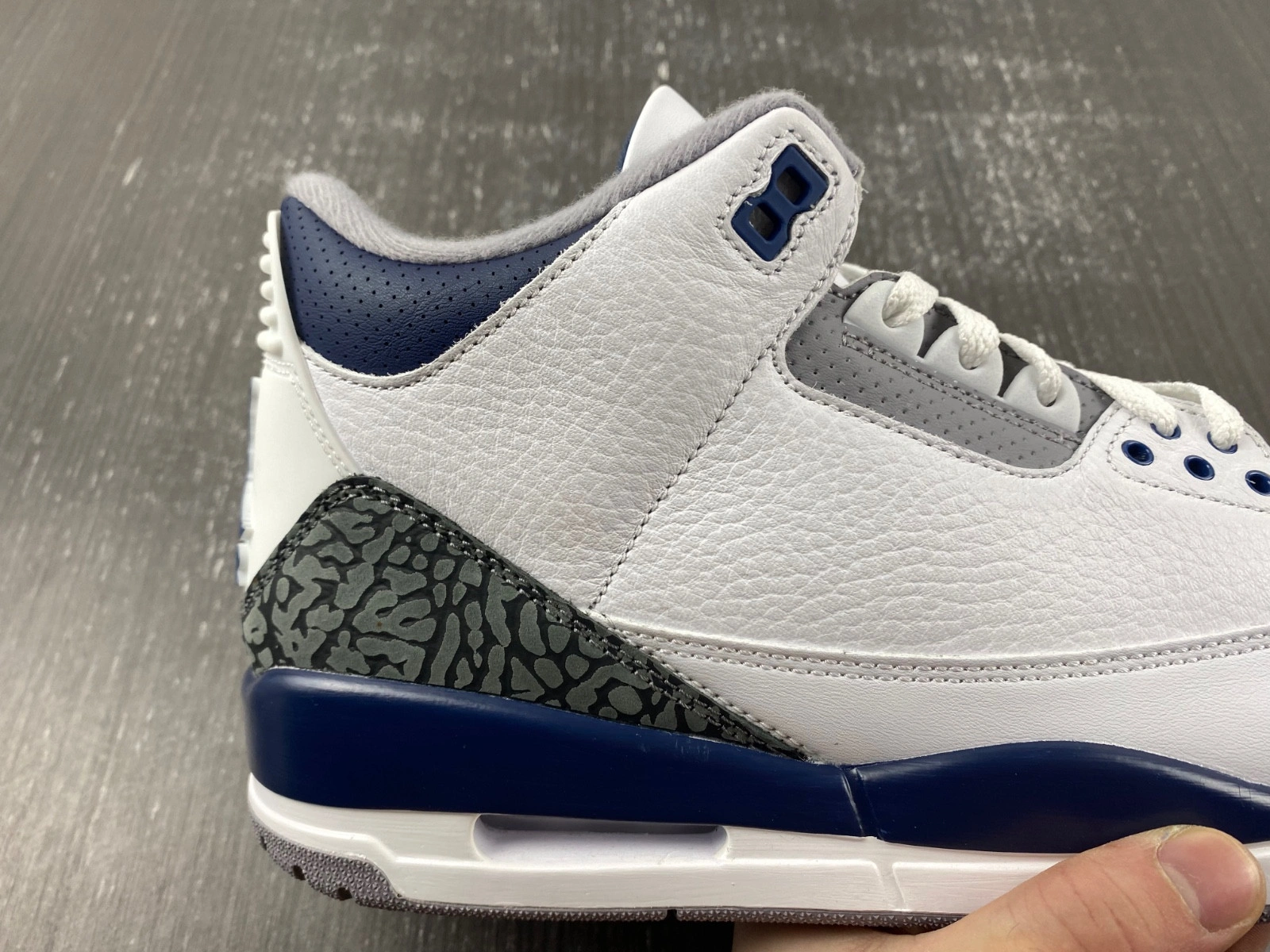 Air Jordan 3 “Midnight Navy”  CT8532-140