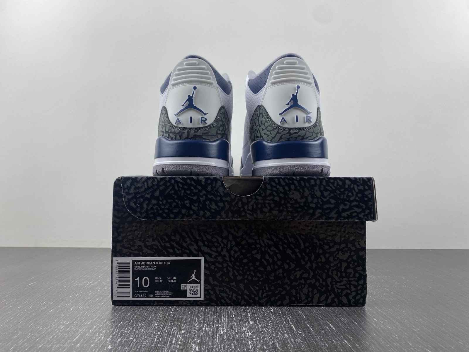 Air Jordan 3 “Midnight Navy”  CT8532-140