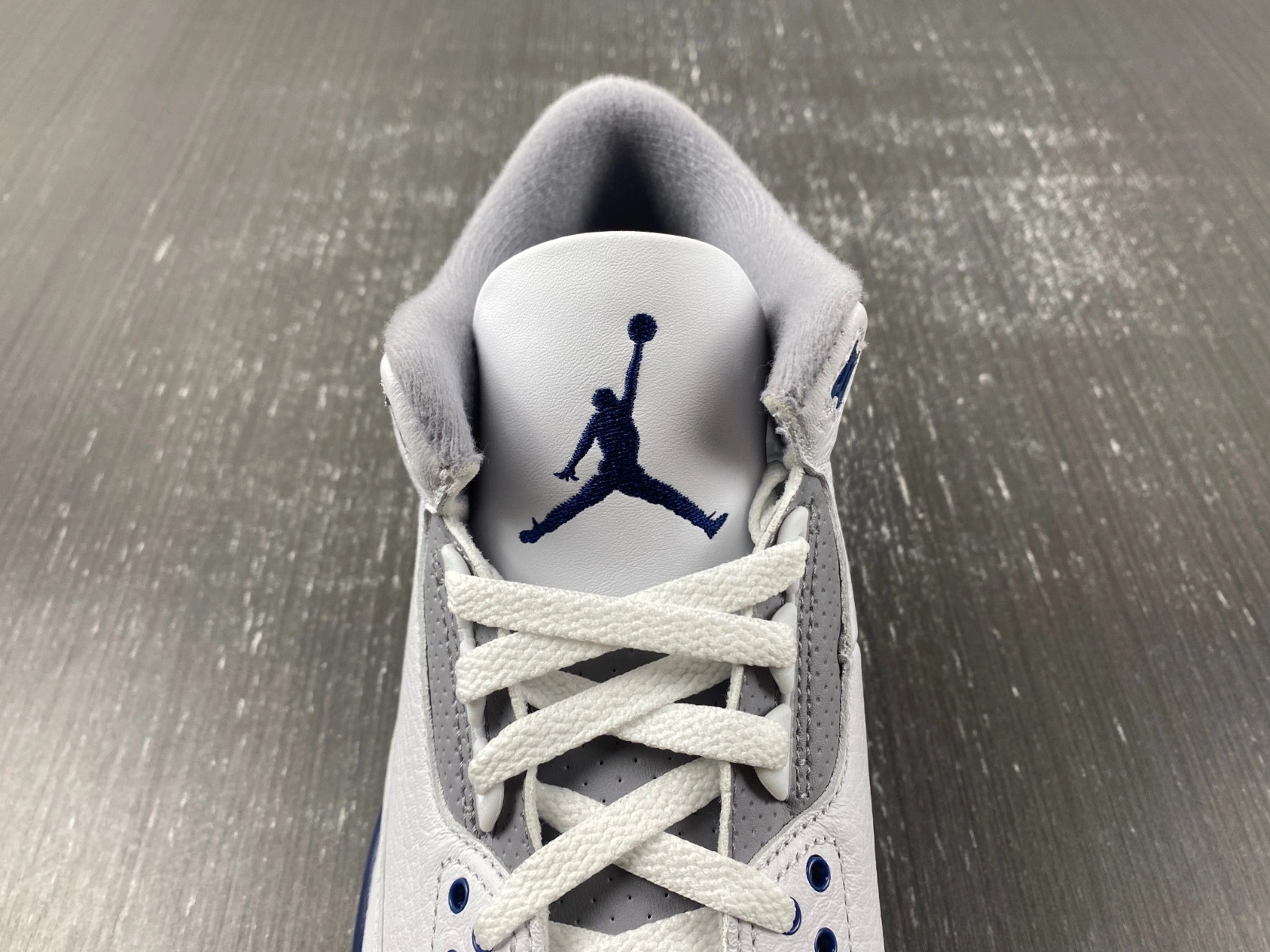 Air Jordan 3 “Midnight Navy”  CT8532-140