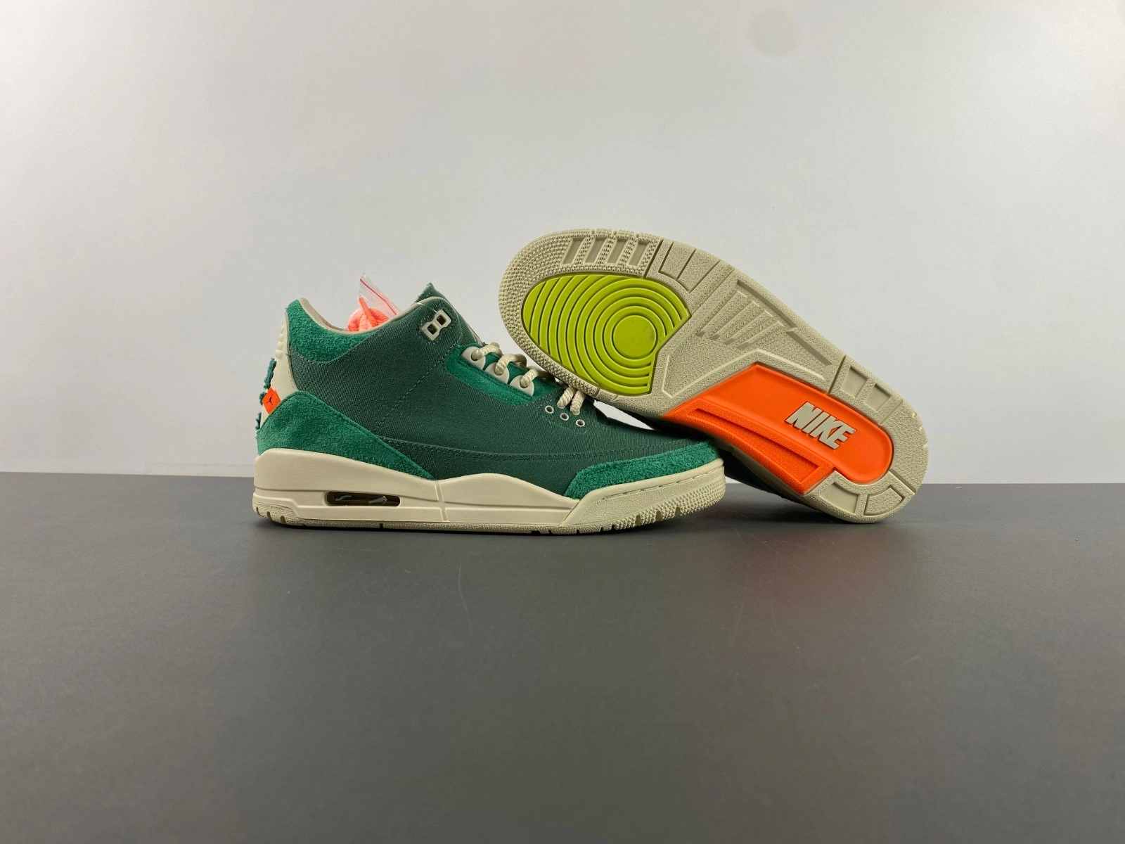 Air Jordan 3 OG SP Nina Chael Abney FZ7974-300