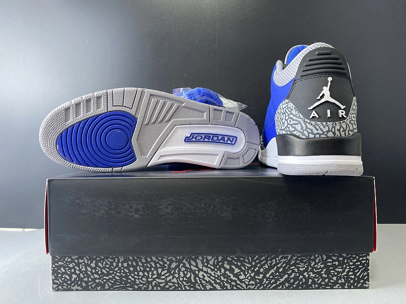 Air Jordan 3 “Varsity Royal”  CT8532-400