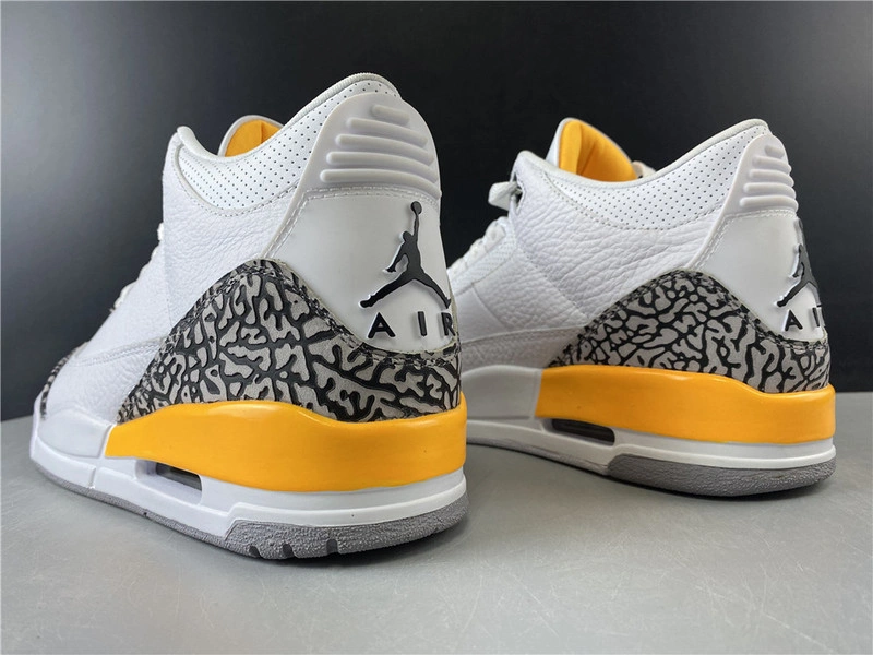 Air Jordan 3 WMNS “Laser Orange”  CK9246-108