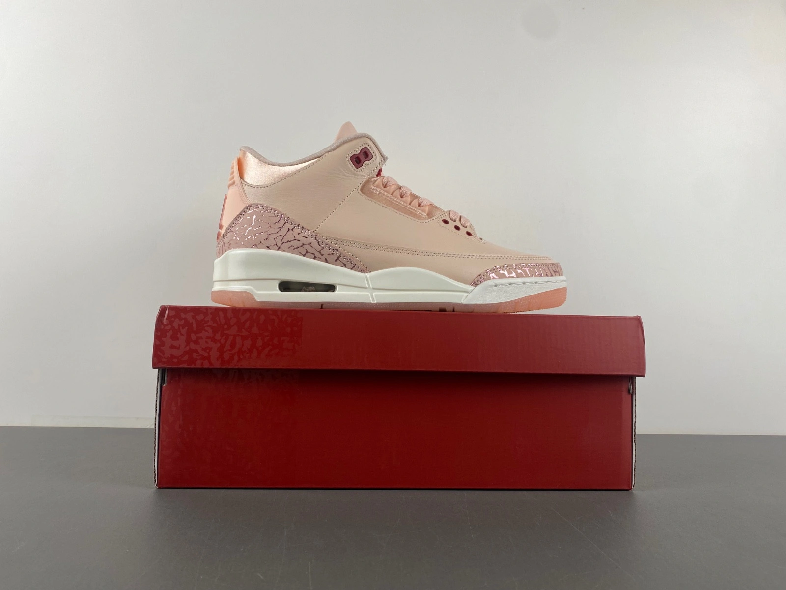Air Jordan 3 WMNS 