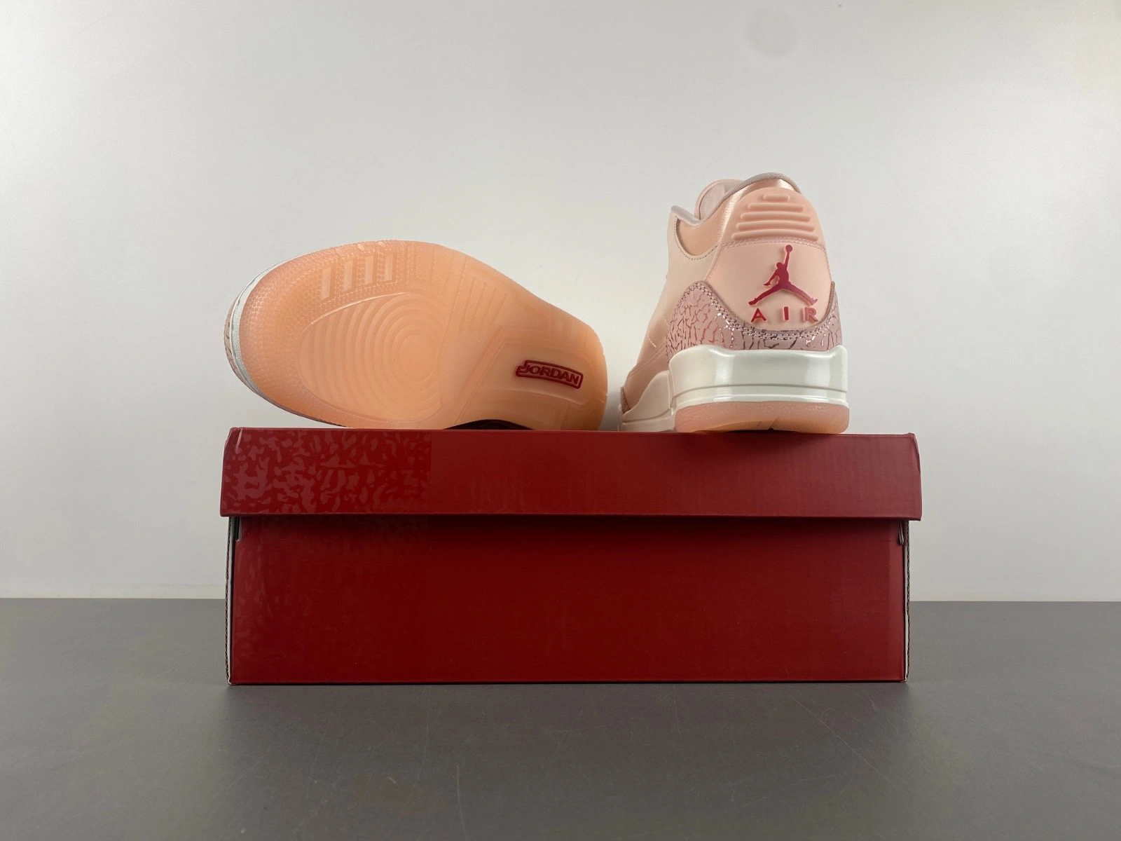 Air Jordan 3 WMNS 