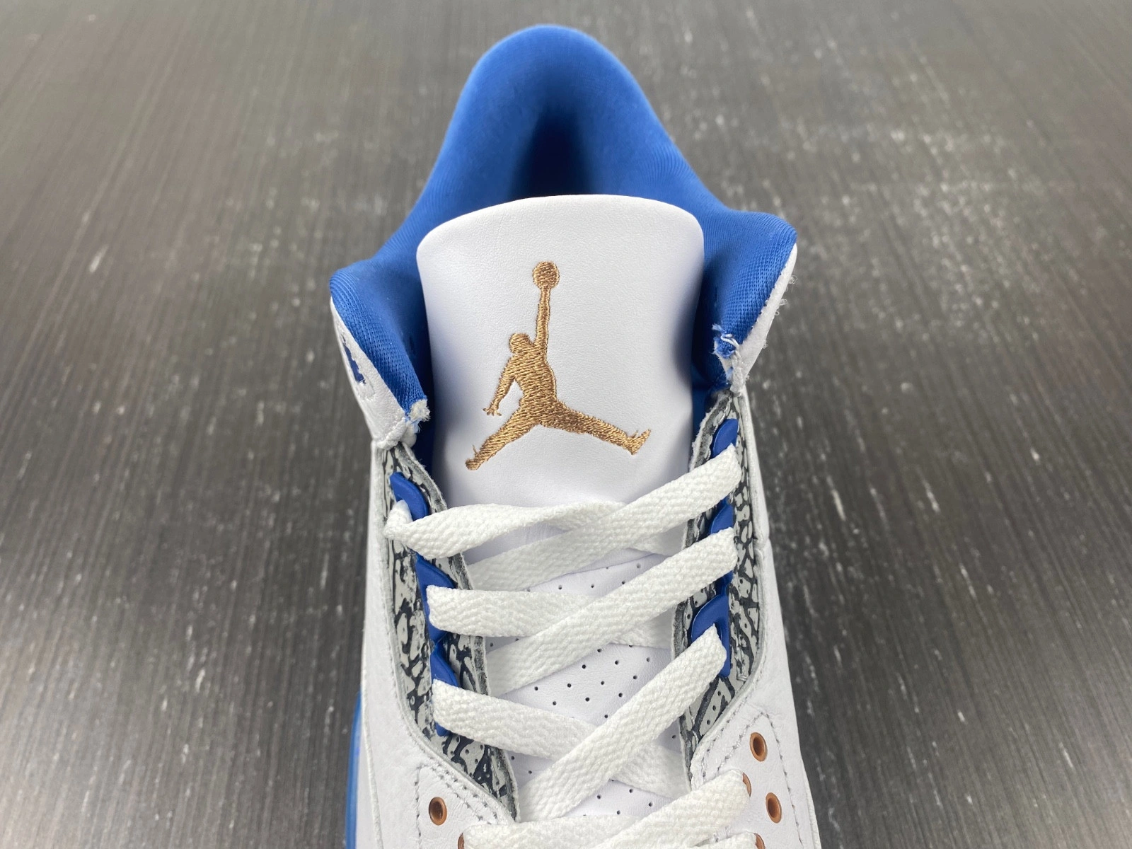 Air Jordan 3 'Wizards' - CT8532-148