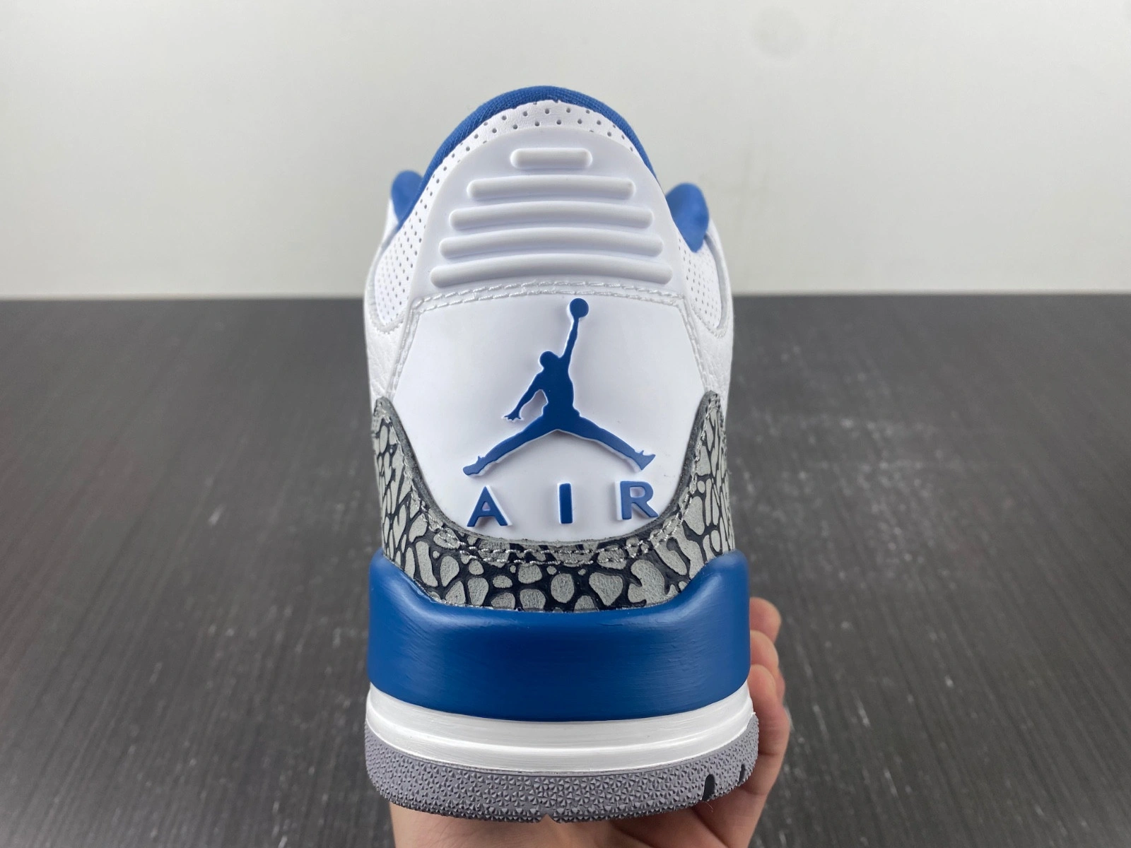 Air Jordan 3 'Wizards' - CT8532-148