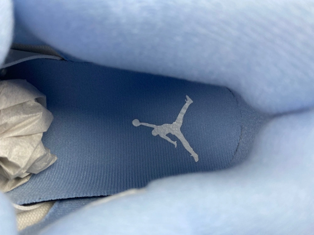 Air Jordan 4 
