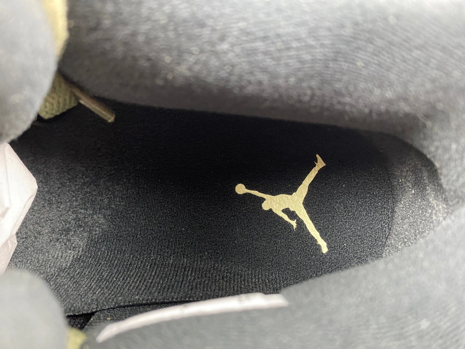 Air Jordan 4 Craft 