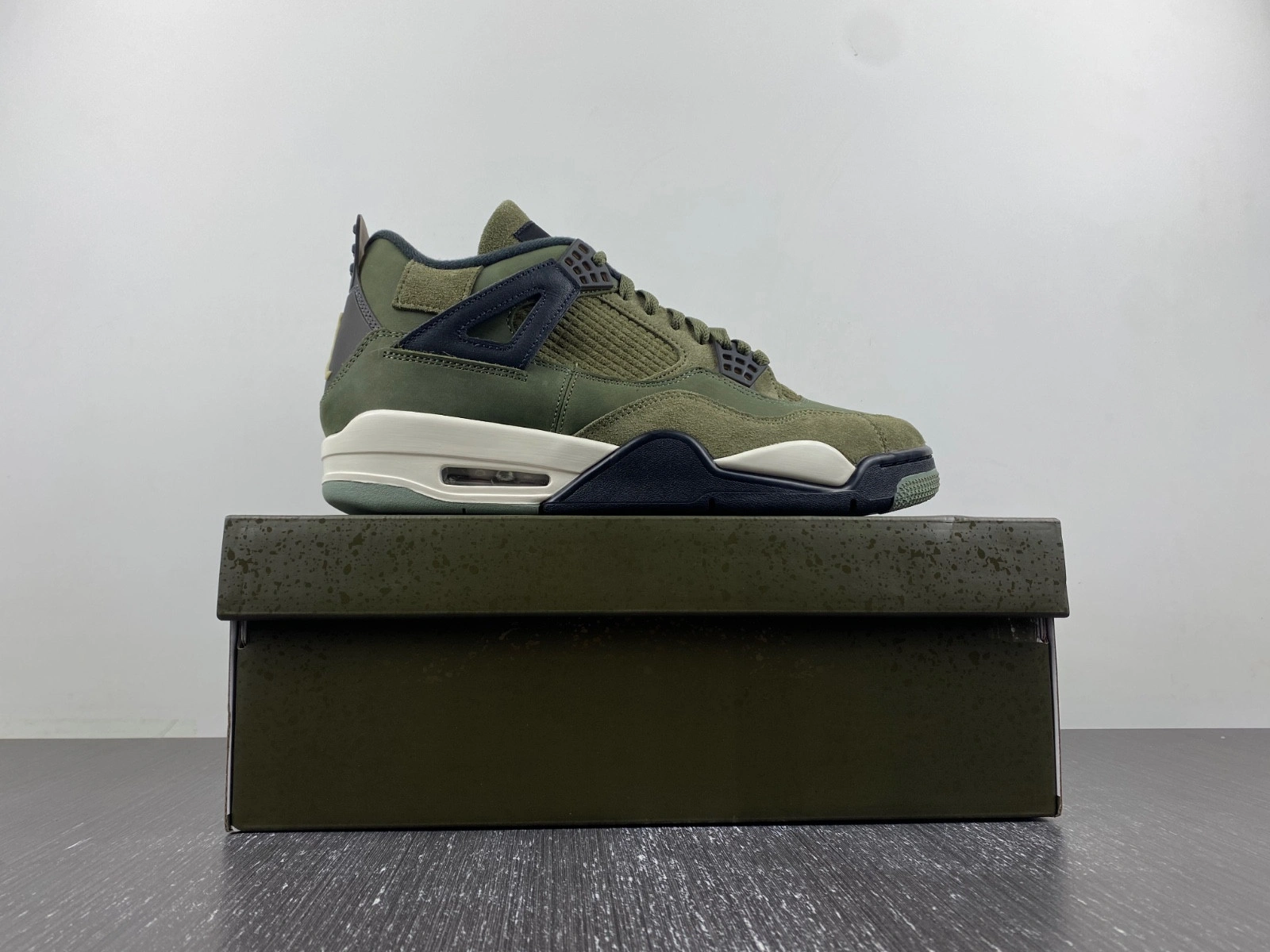 Air Jordan 4 Craft 
