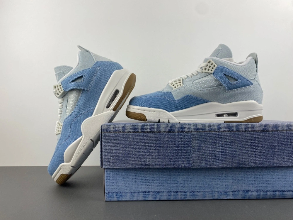Air Jordan 4 Denim 