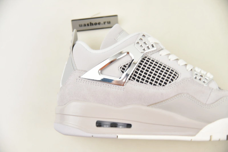 Air Jordan 4 Frozen Moments AQ9129-001