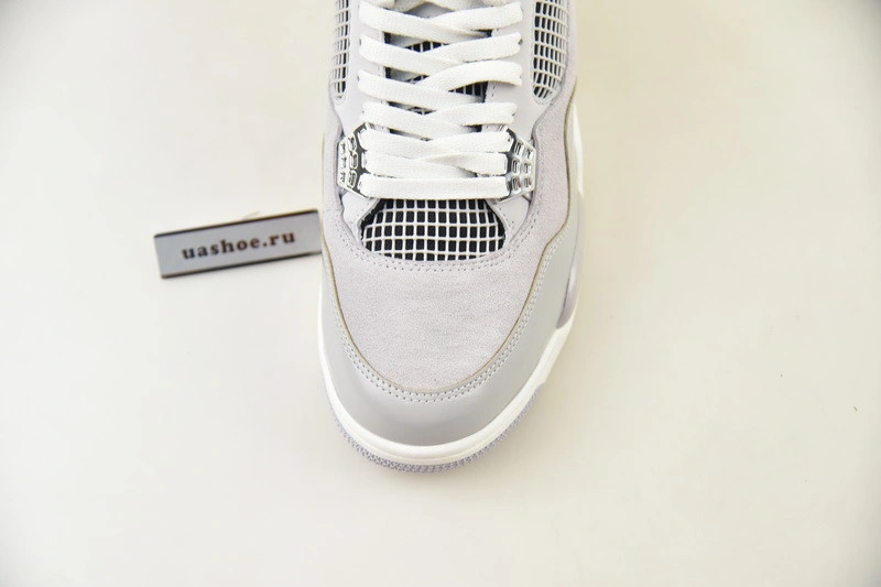 Air Jordan 4 Frozen Moments AQ9129-001