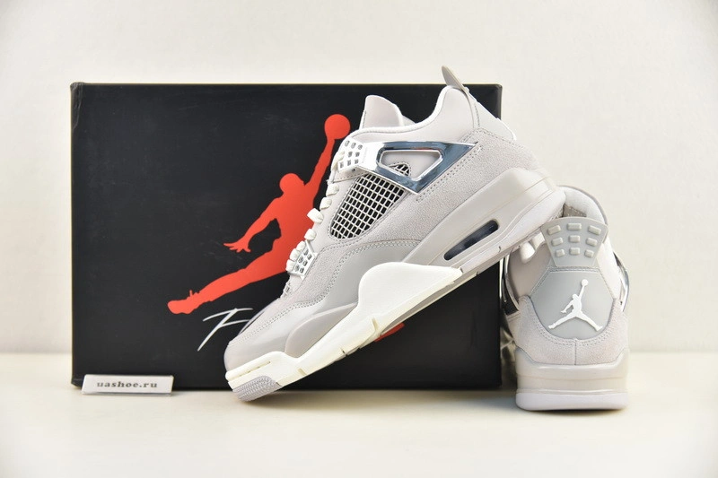Air Jordan 4 Frozen Moments AQ9129-001