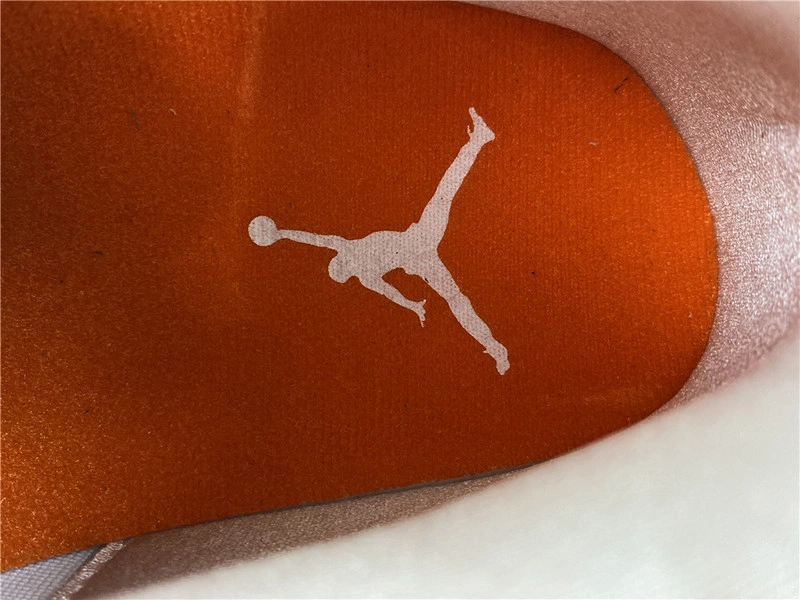 Air Jordan 4 “Metallic Orange”  CT8527-118