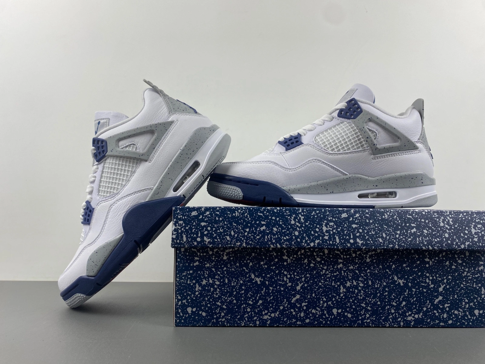Air Jordan 4 Midnight Navy DH6927-140