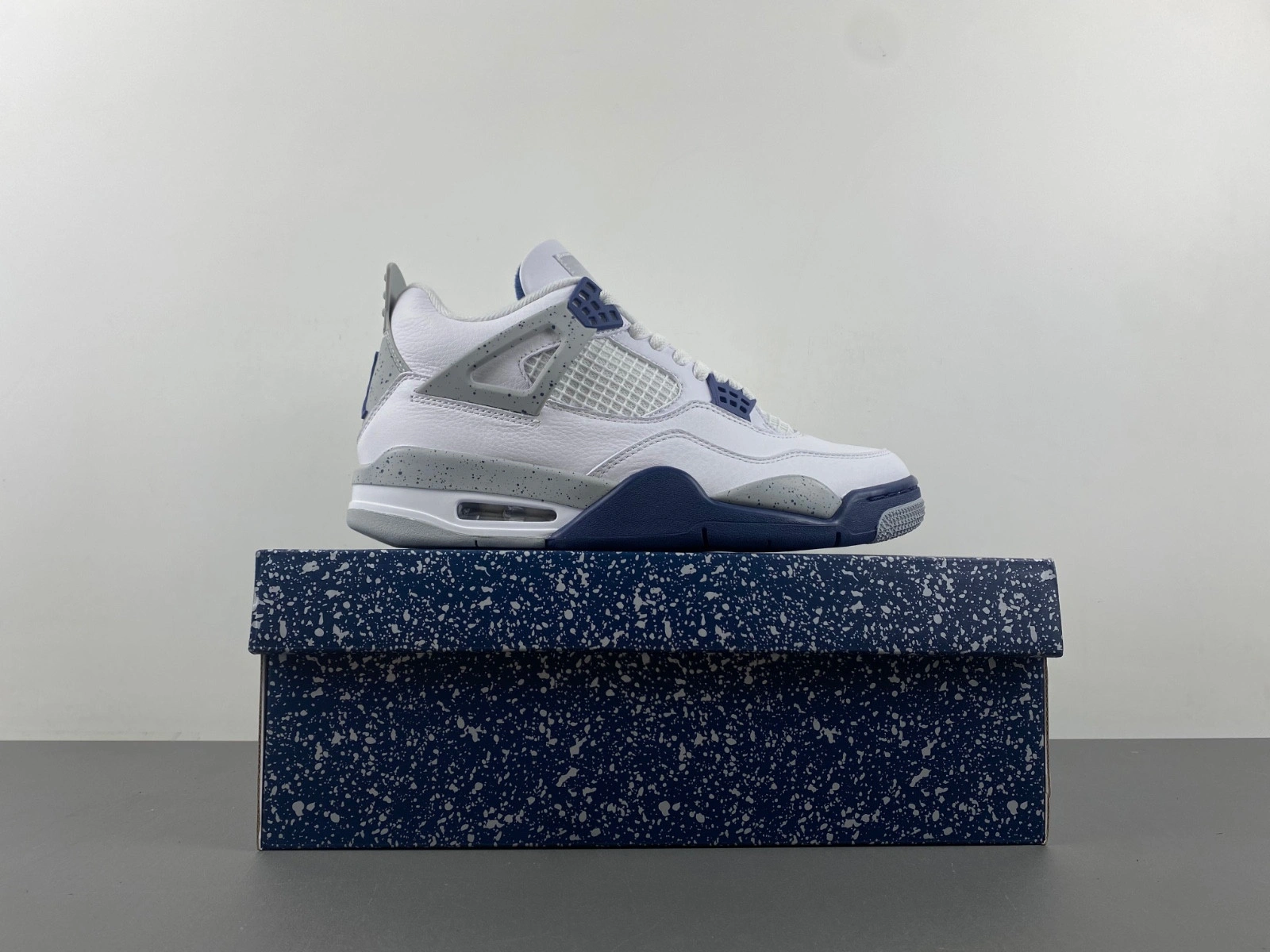 Air Jordan 4 Midnight Navy DH6927-140