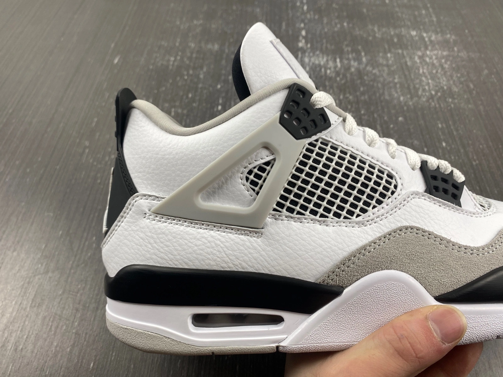 Air Jordan 4 