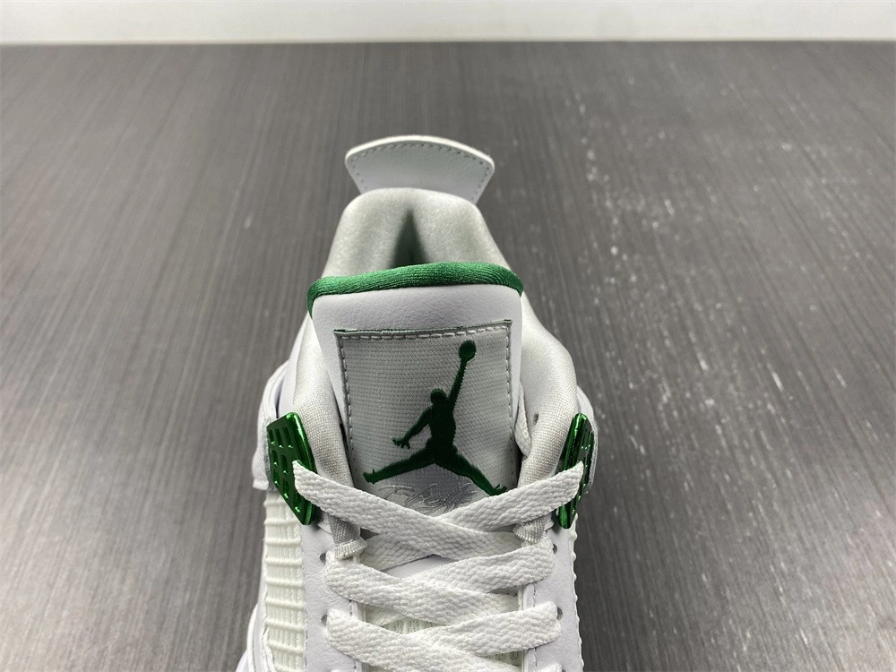 Air Jordan 4 