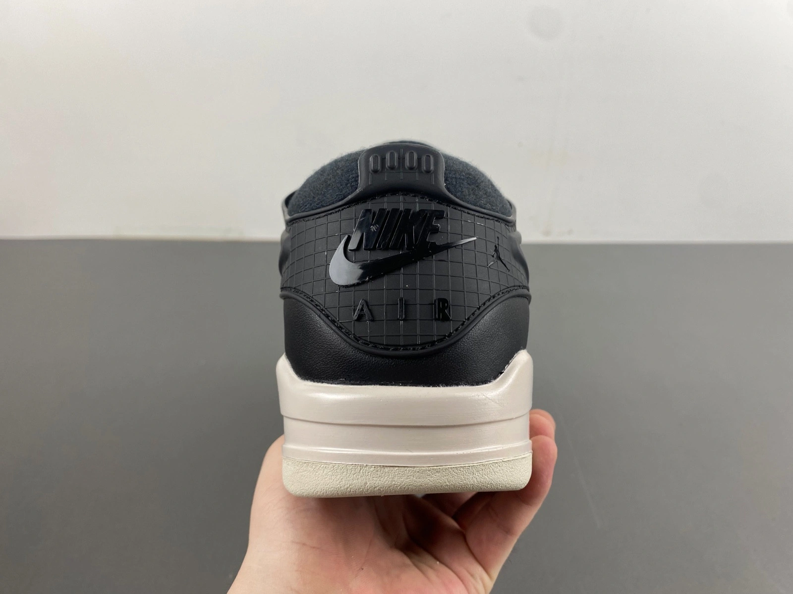 Air Jordan 4 RM 