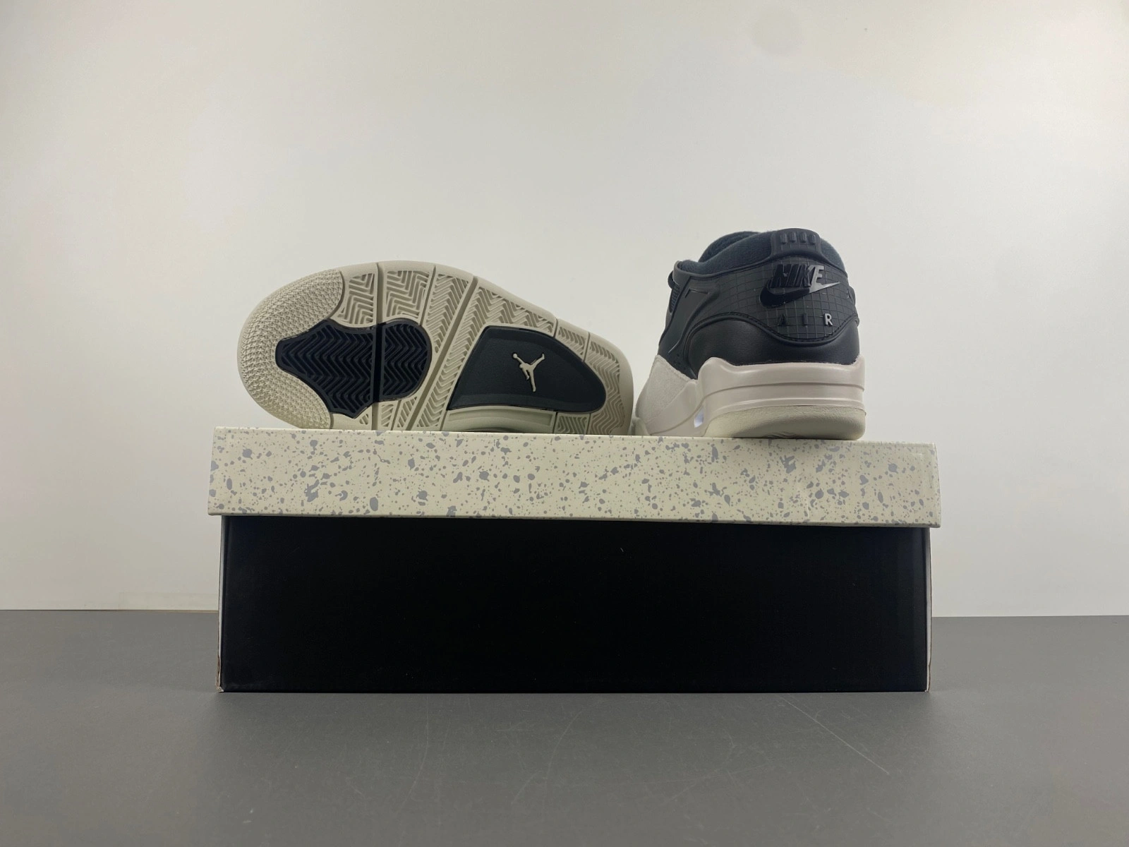Air Jordan 4 RM 