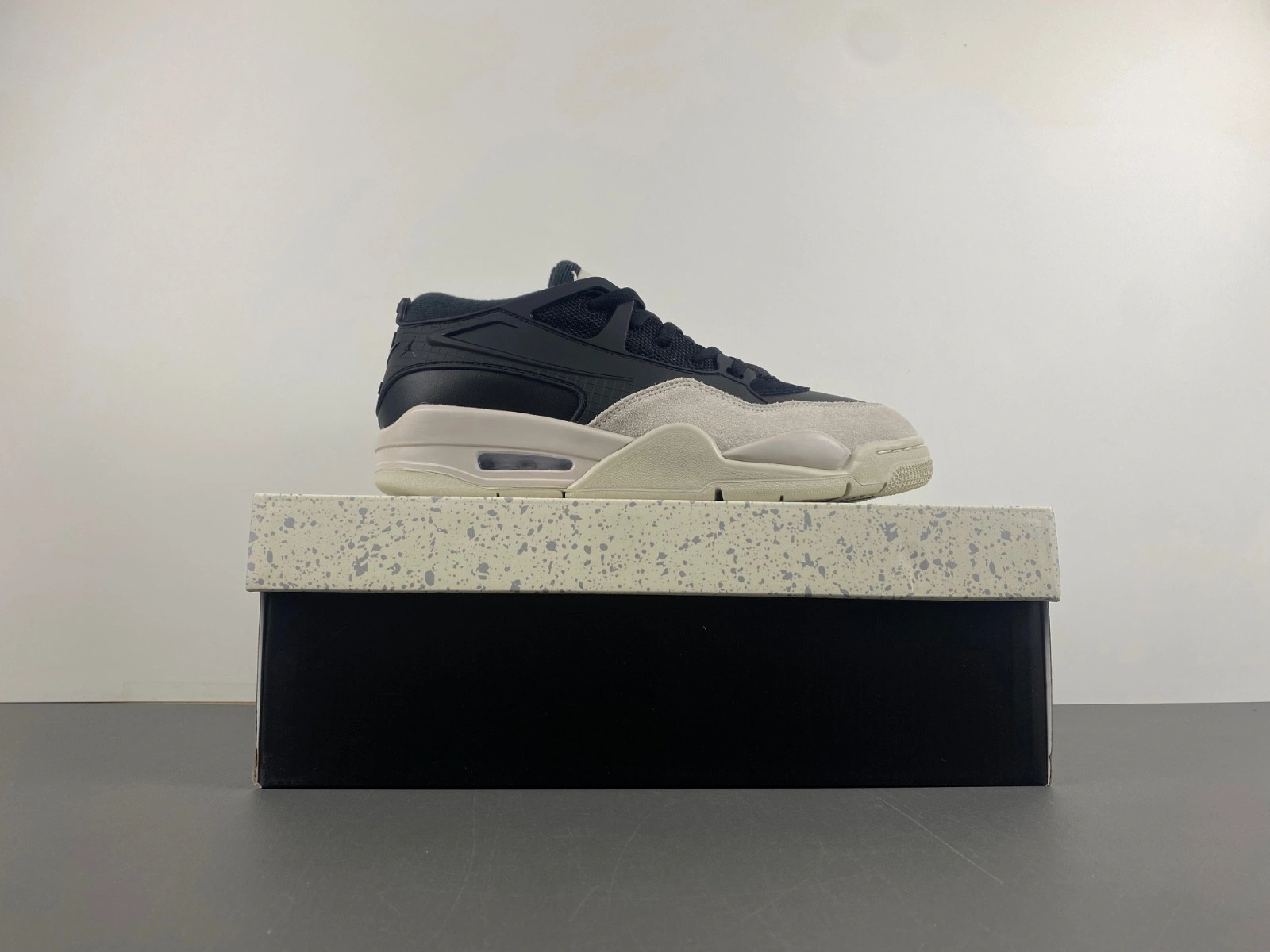 Air Jordan 4 RM 