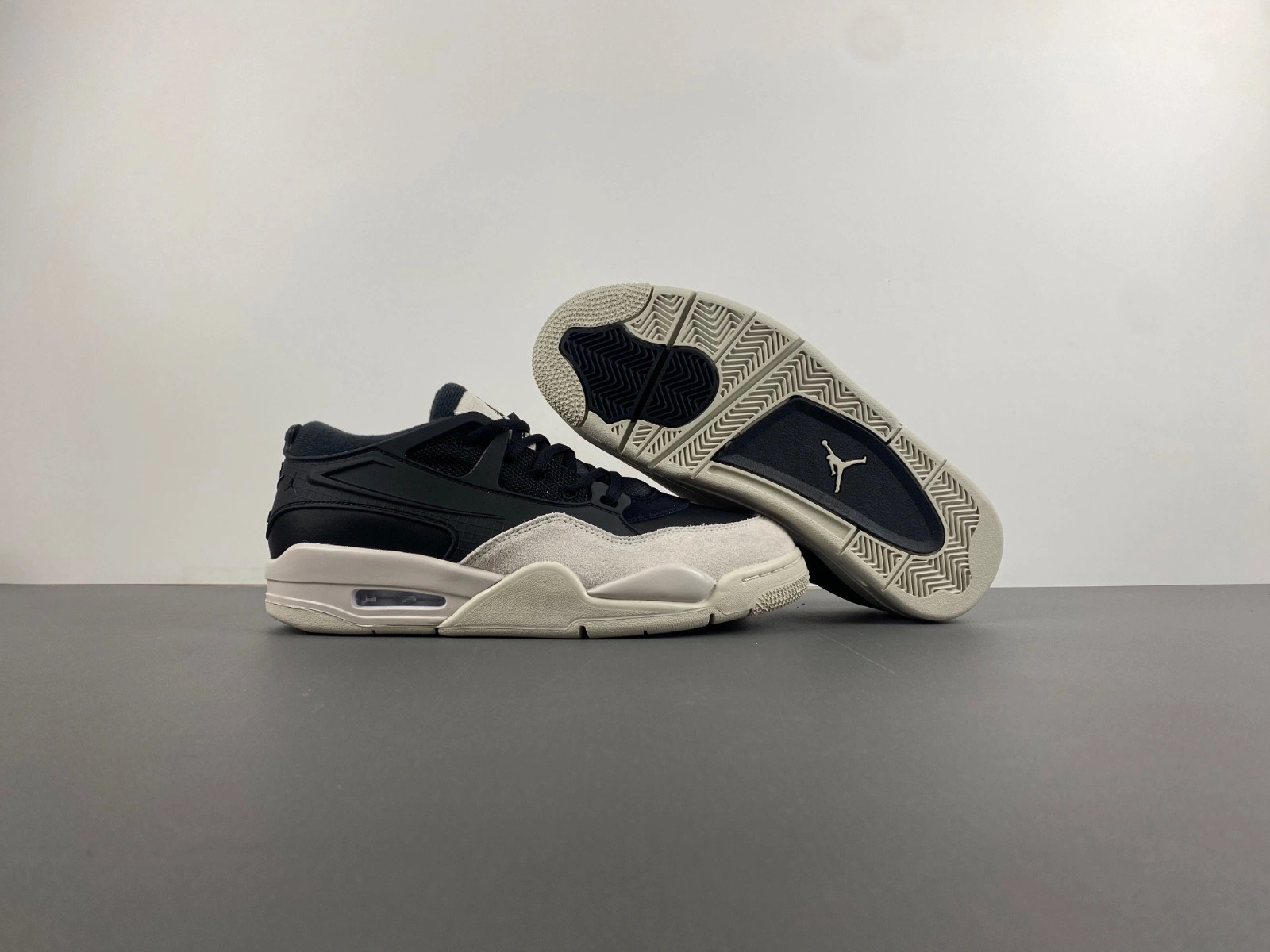 Air Jordan 4 RM 