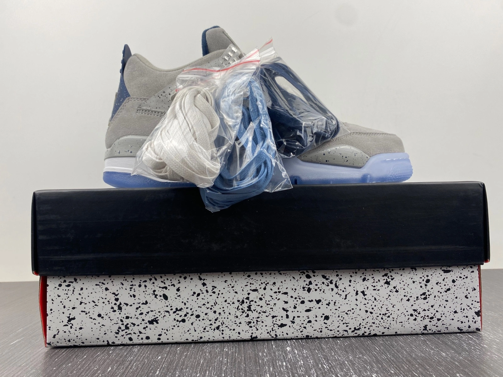 Air Jordan 4 Retro 'Georgetown' PE  AJ4-1043505