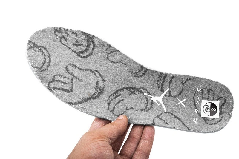 Air Jordan 4 Retro Kaws  930155-003