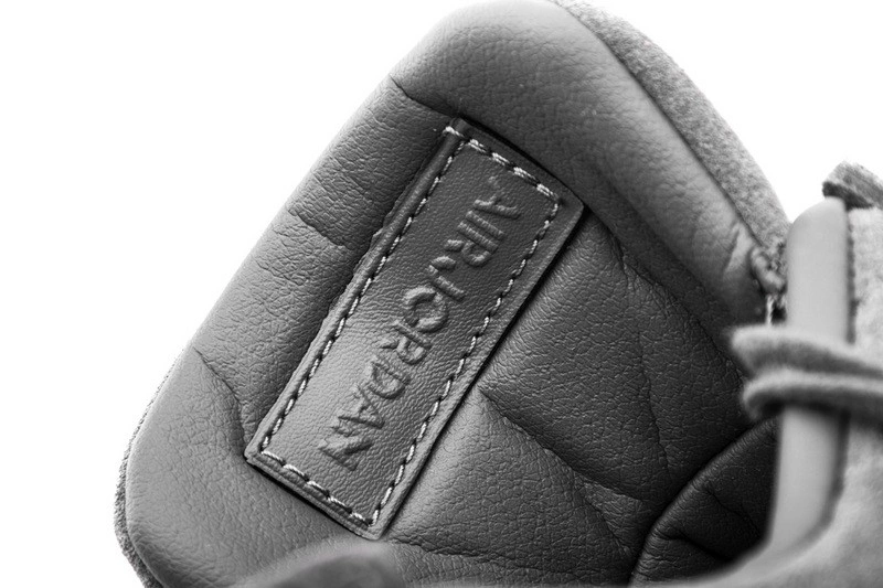 Air Jordan 4 Retro Kaws  930155-003