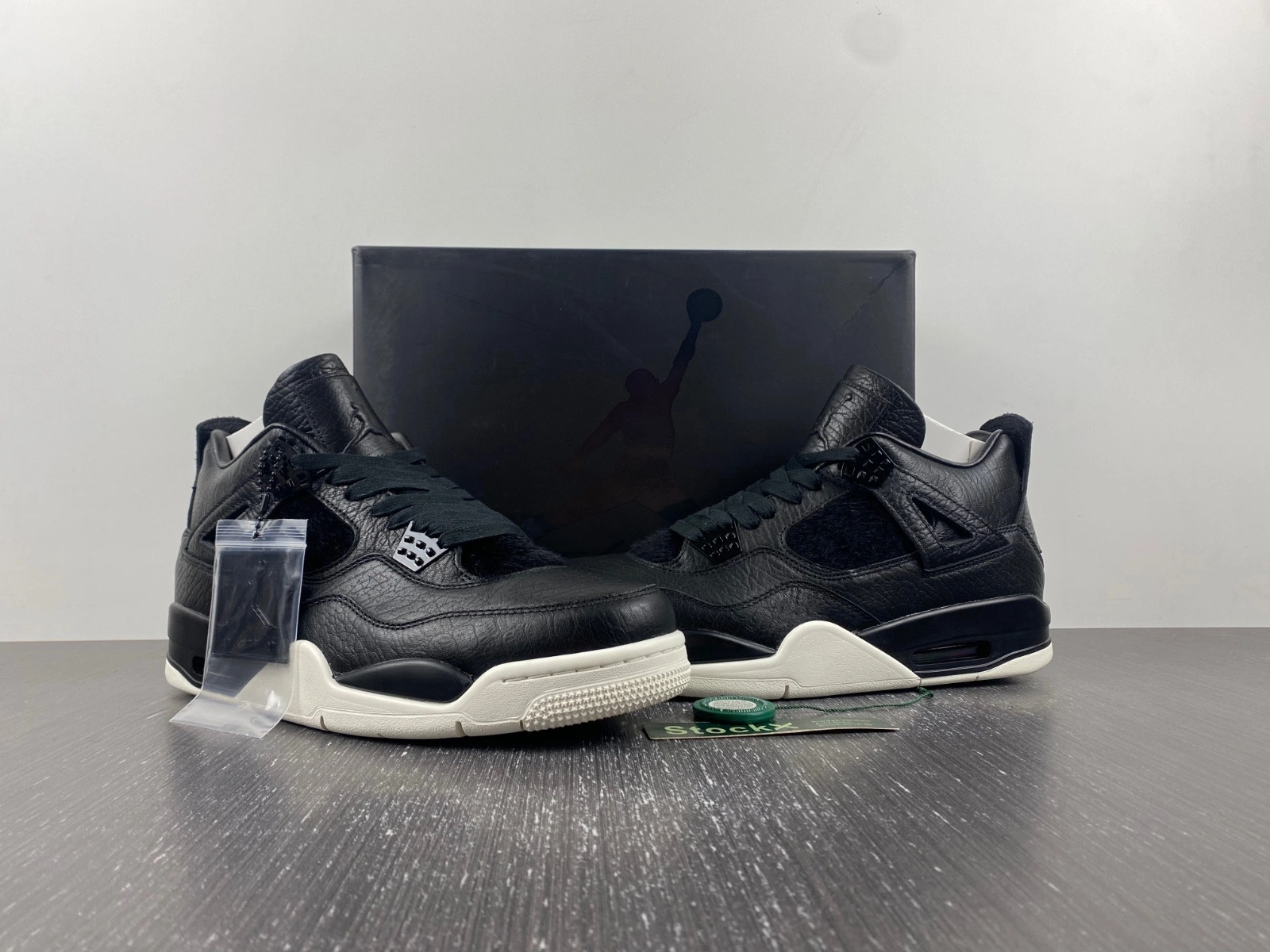 Air Jordan 4 Retro PRM 'Pinnacle' - 819139 010