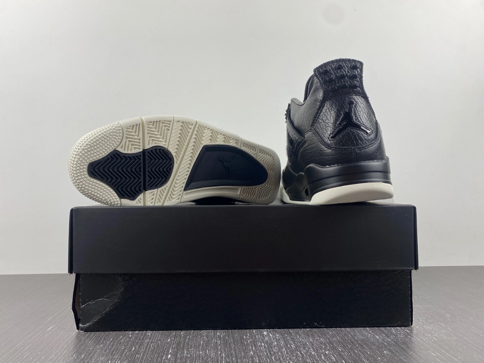 Air Jordan 4 Retro PRM 'Pinnacle' - 819139 010