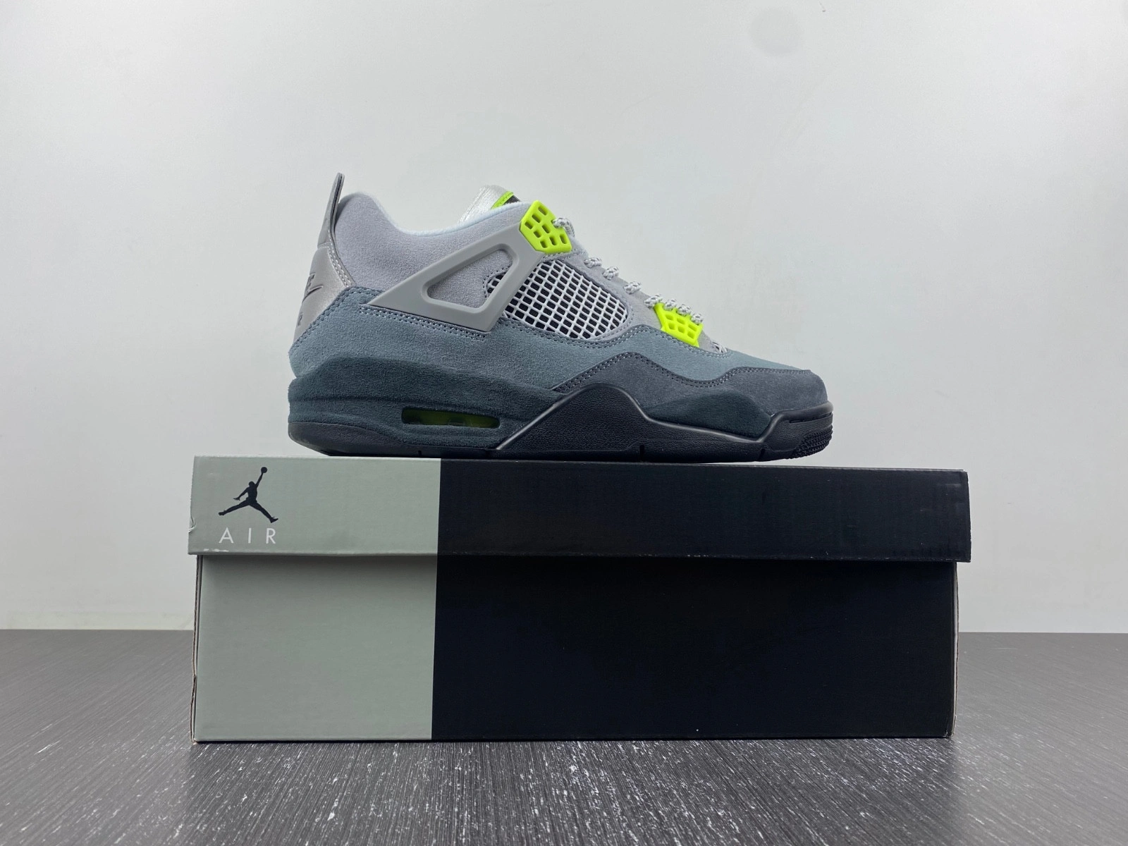Air Jordan 4 SE “Neon” CT5342-007